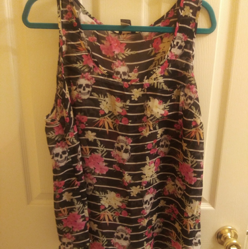 🚫🚫🚫🚫SOLD Chiffon tank top